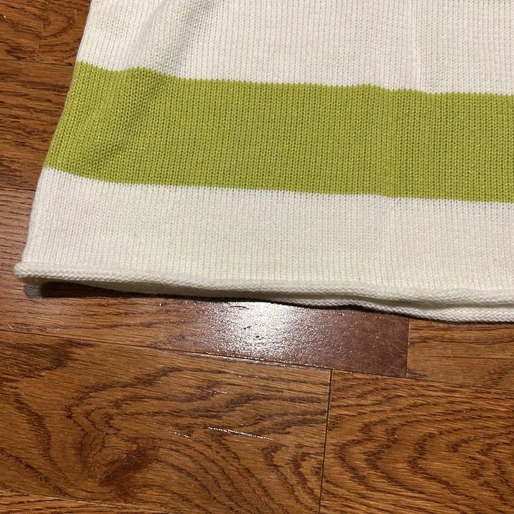 Sweater - Picture 4 of 11